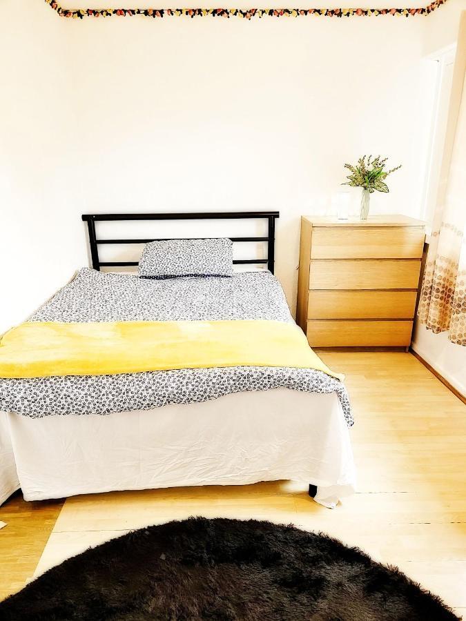 Excellent Double Rooms In Cheap Rate Around Central Londýn Exteriér fotografie