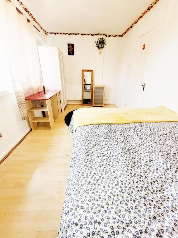 Excellent Double Rooms In Cheap Rate Around Central Londýn Exteriér fotografie