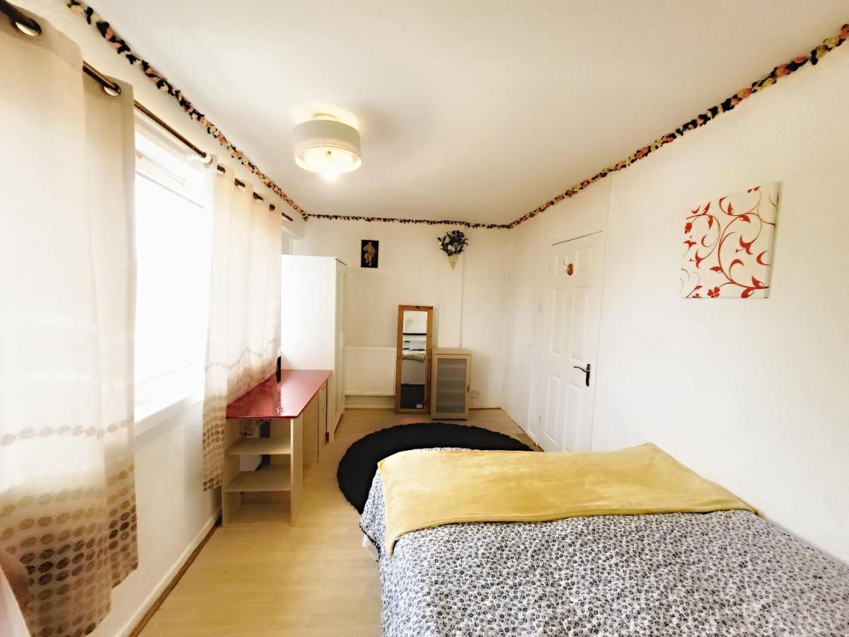 Excellent Double Rooms In Cheap Rate Around Central Londýn Exteriér fotografie
