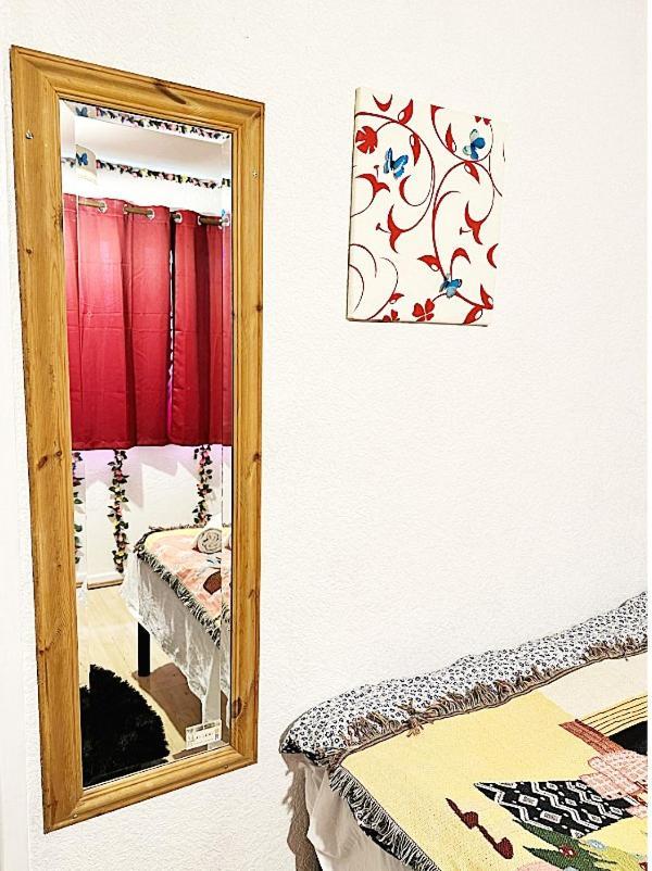 Excellent Double Rooms In Cheap Rate Around Central Londýn Exteriér fotografie